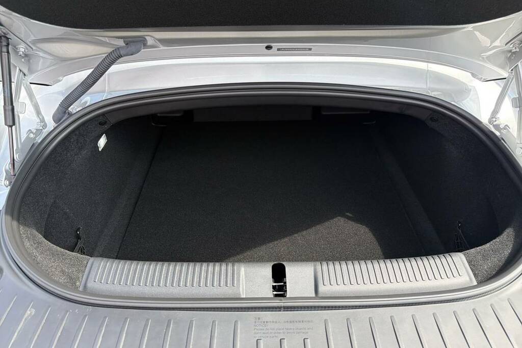 MG Cyberster 375Kw Gt Dual Motor 77 Kwh Awd Silver #2