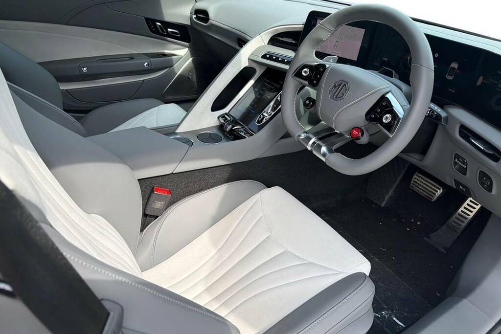 MG Cyberster 375Kw Gt Dual Motor 77 Kwh Awd Silver #4