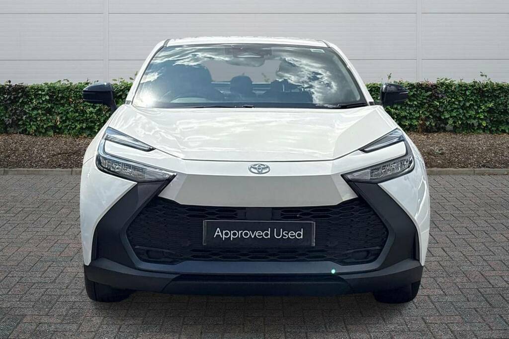 Toyota C-Hr 1.8 Hybrid Icon Cvt GX25ZFO White #2