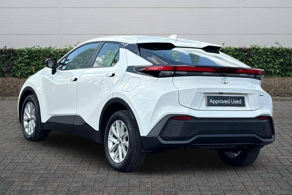 Toyota C-Hr 1.8 Hybrid Icon Cvt White
