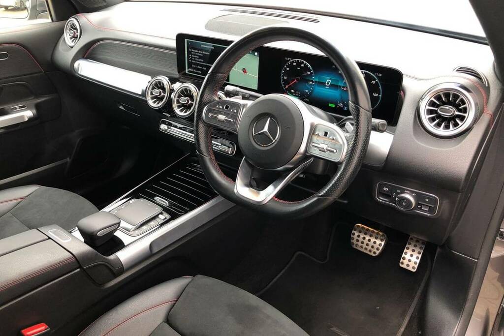 Mercedes-Benz EQB 300 4M 168Kw Amg Line Premium 66.5Kwh Grey #4