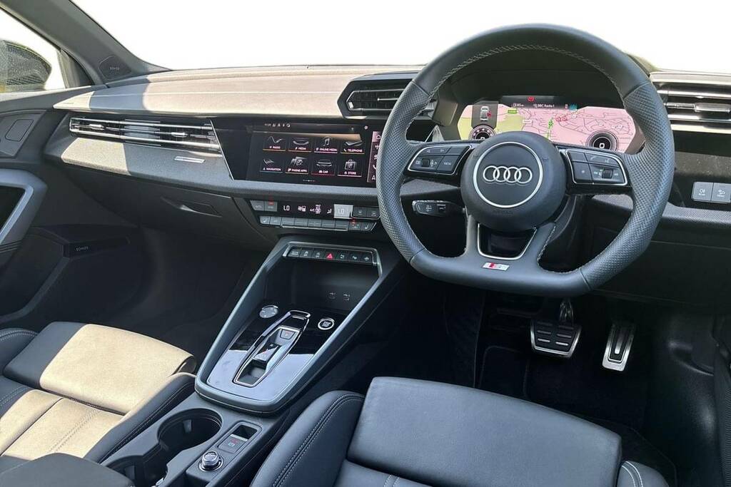 Audi A3 35 Tfsi Black Edition S Tronic Yellow #4