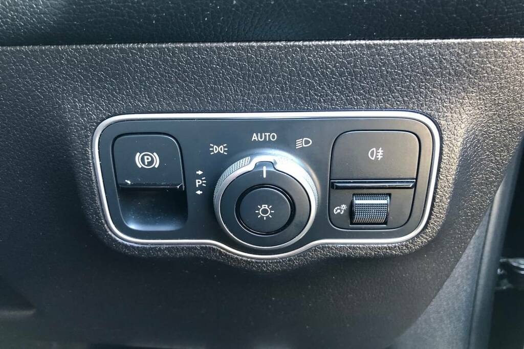 Mercedes-Benz GLB Class Suv Black #9