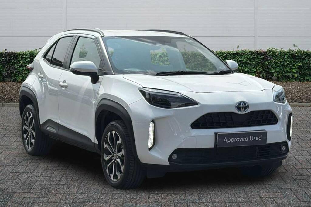 Toyota Yaris Cross 1.5 Hybrid Design Cvt White