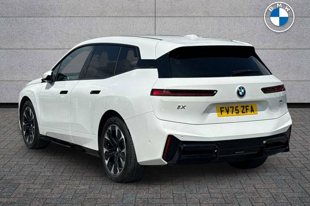 BMW iX 300Kw Xdrive45 M Sport 101Kwh FV75ZFA White #2