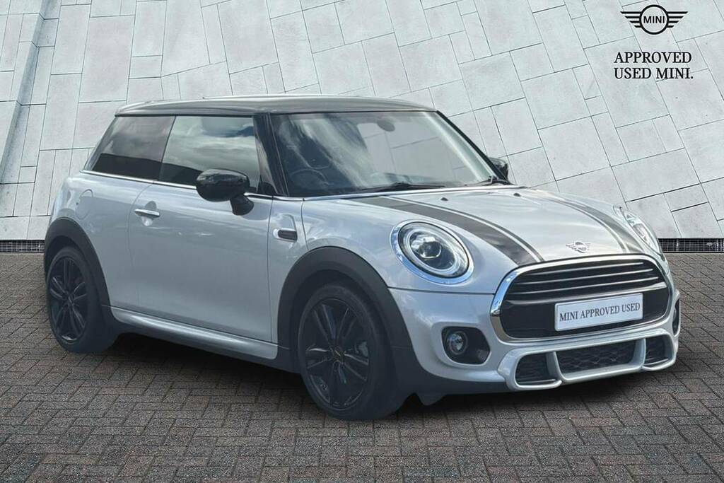 Mini Hatch 1.5 Cooper Sport II White