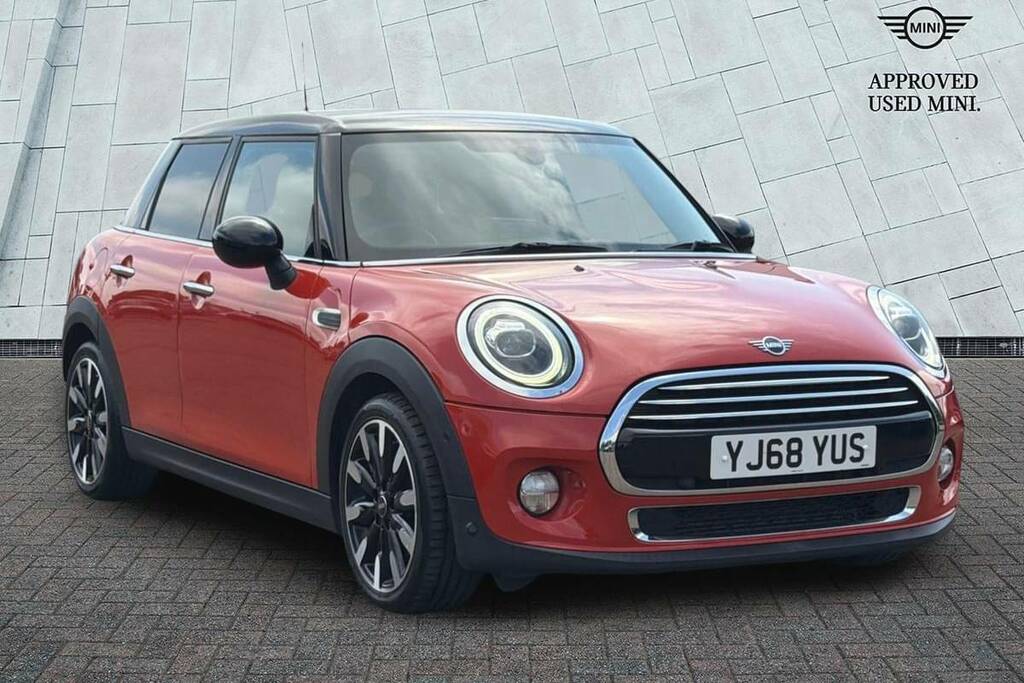 Mini Hatch 1.5 Cooper Exclusive II Orange