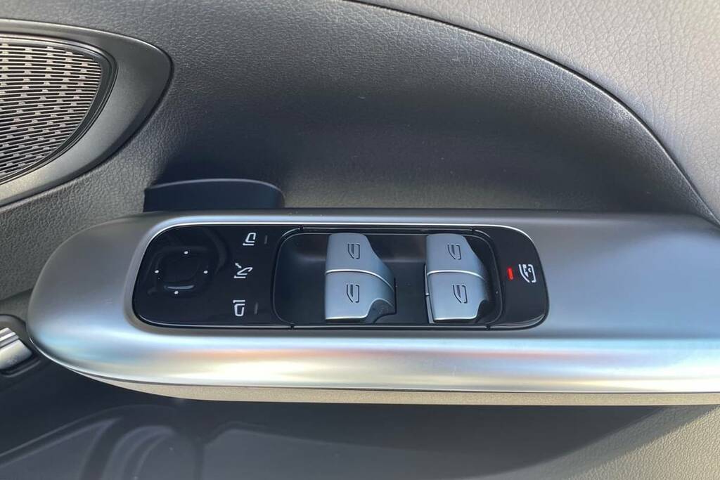 Mercedes-Benz C Class C300e Amg Line Premium Plus 9G-tronic FV22FAA White #5