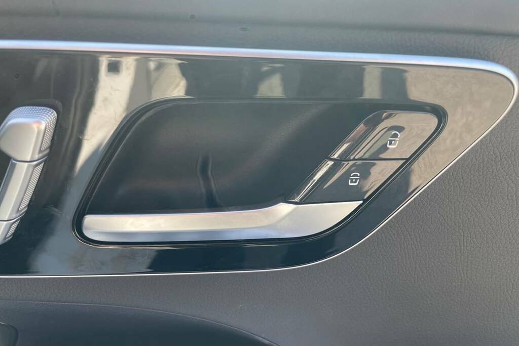 Mercedes-Benz C Class C300e Amg Line Premium Plus 9G-tronic FV22FAA White #6