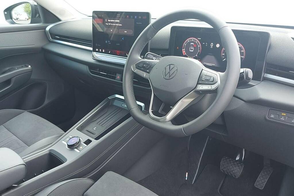 Volkswagen T-Roc 1.5 Etsi Style Dsg BD26VPE Black #4