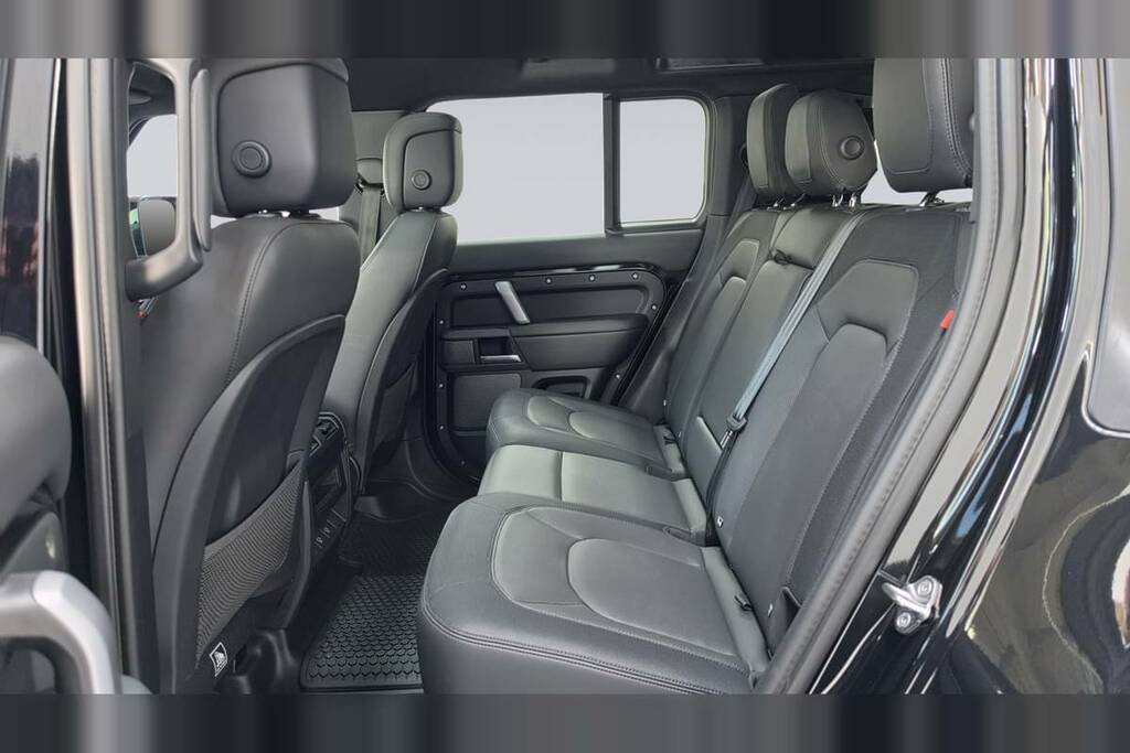Land Rover Defender 110 2.0 P300 X-dynamic Hse 110 BP73EHM Black #4