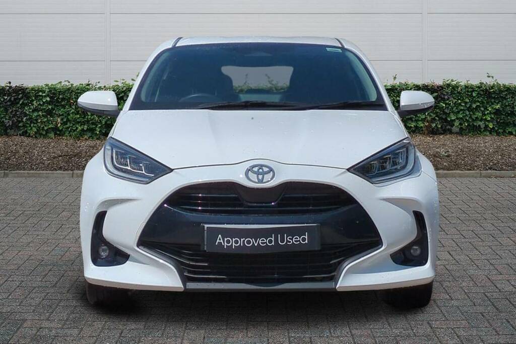 Toyota Yaris 1.5 Hybrid Design Cvt White #3