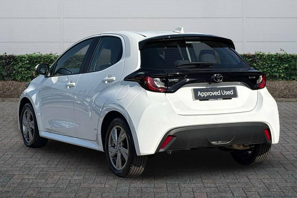 Toyota Yaris 1.5 Vvt-h Icon E-cvt Euro 6 Ss White