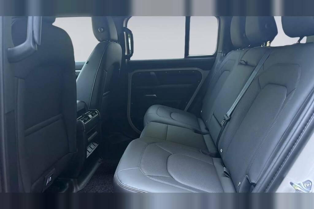 Land Rover Defender 110 3.0 D350 X-dynamic Se 110 Grey #4