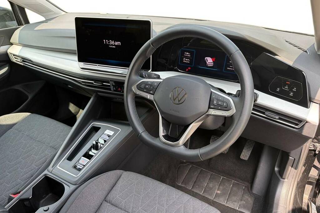 Volkswagen Golf 1.5 Tsi 204 Match Ehybrid Dsg GD25JTZ Black #4