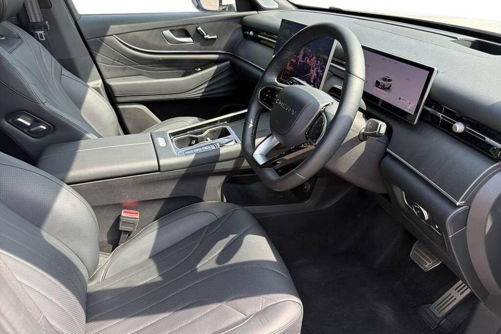 Chery Tiggo 9 1.5T Phev Summit Dht Awd White #4