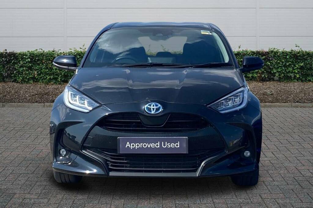 Toyota Yaris 1.5 Hybrid Design Cvt Black #3