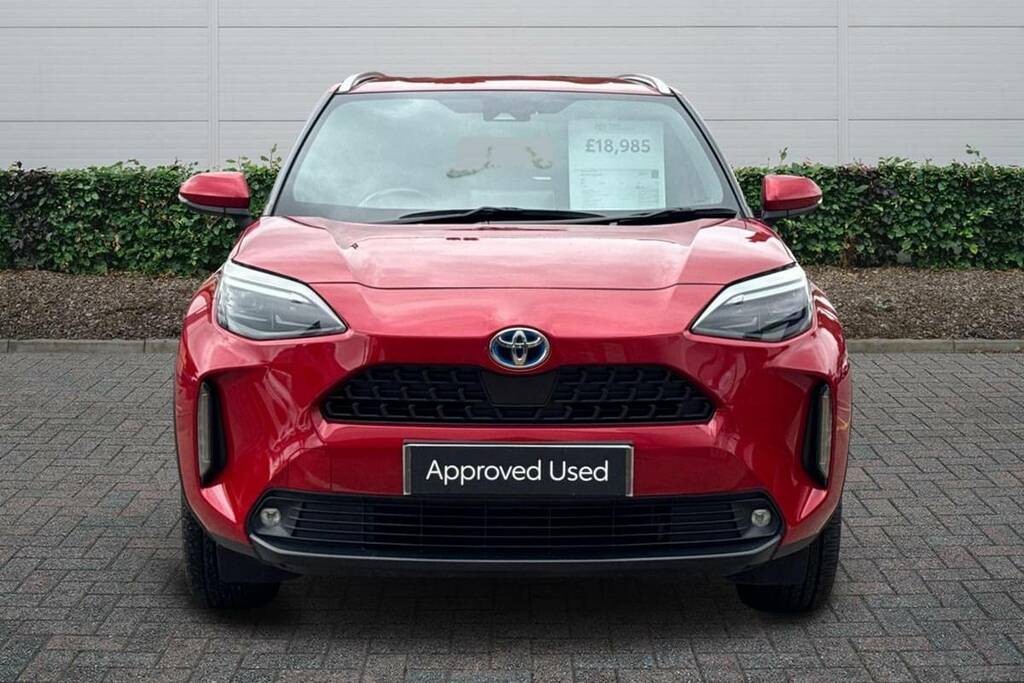 Toyota Yaris Cross 1.5 Hybrid Design Cvt FV22ZXY Red #2