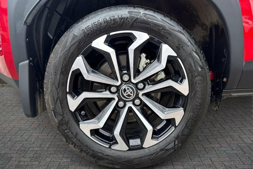 Toyota Yaris Cross 1.5 Hybrid Design Cvt FV22ZXY Red #5