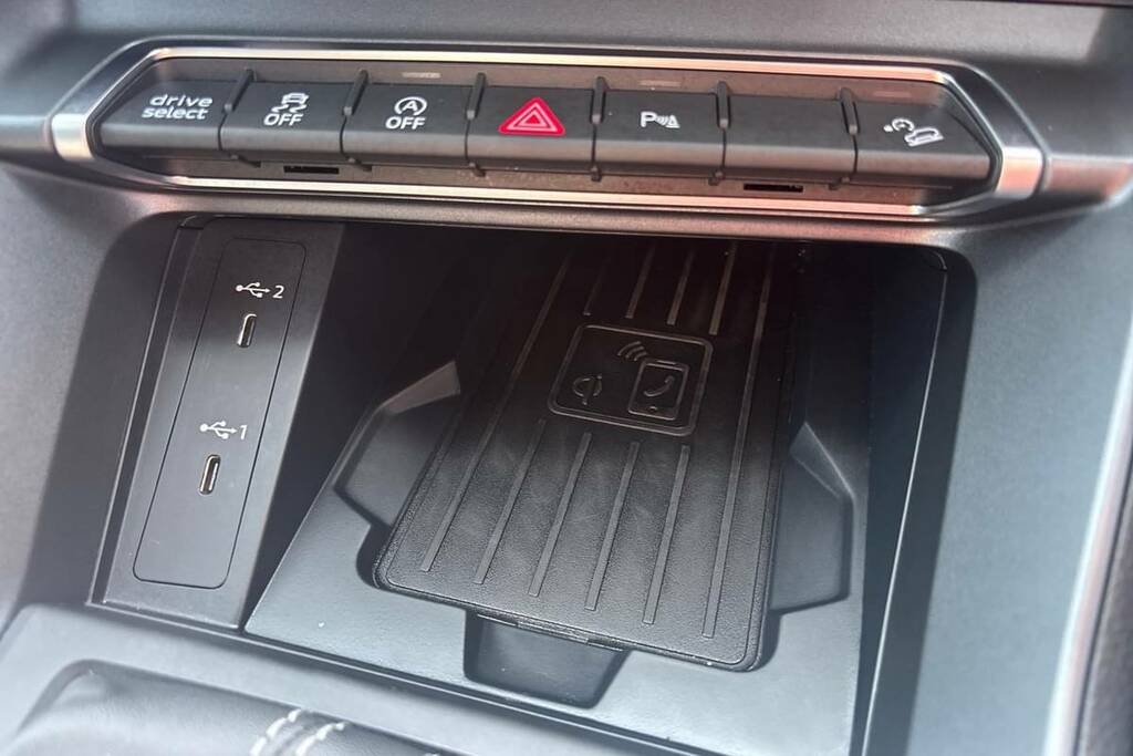 Audi Q3 2L Black Edition Blue #10