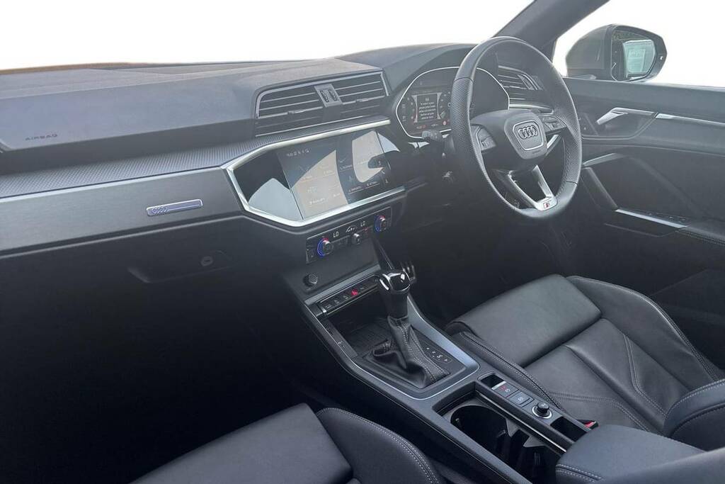 Audi Q3 2L Black Edition Blue #30