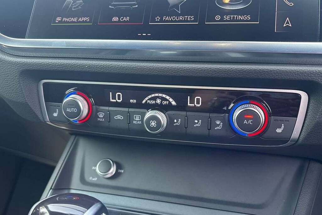 Audi Q3 2L Black Edition Blue #9