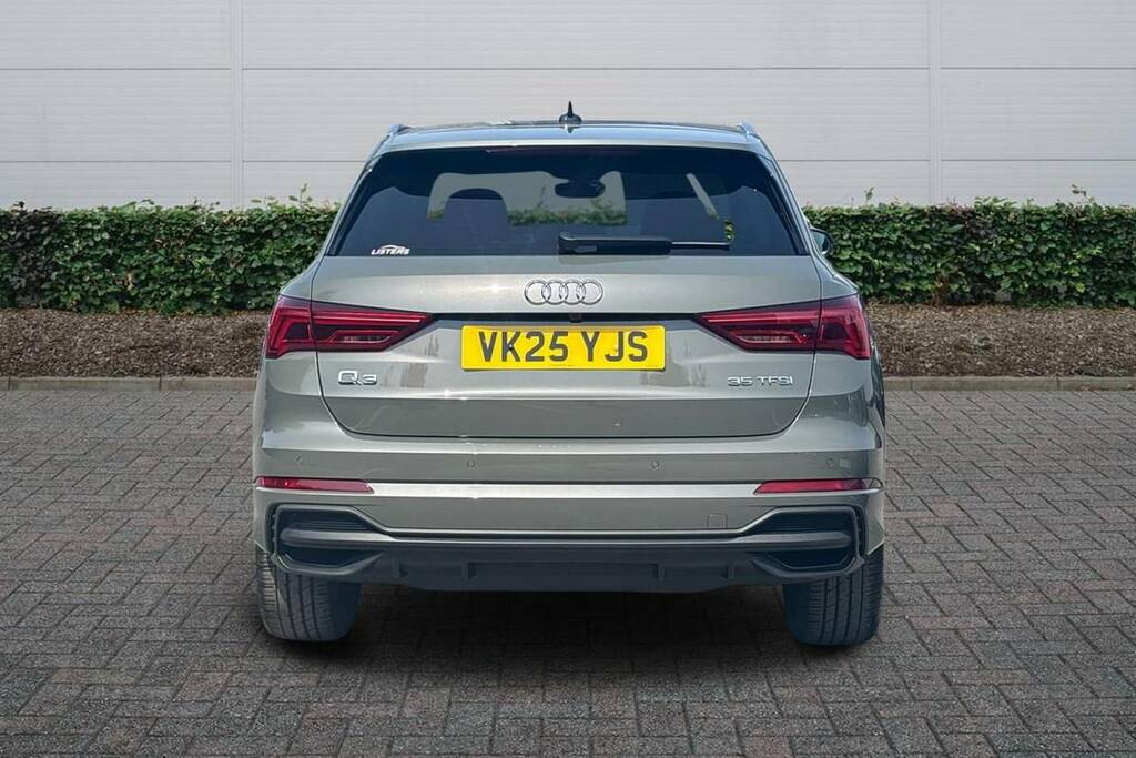 Audi Q3 2L Black Edition Blue #27