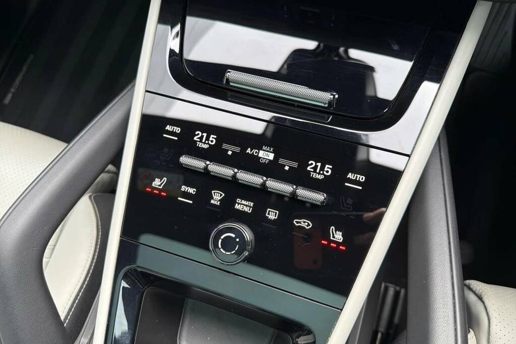 Porsche Cayenne V6 E-hybrid 2025 Grey #29