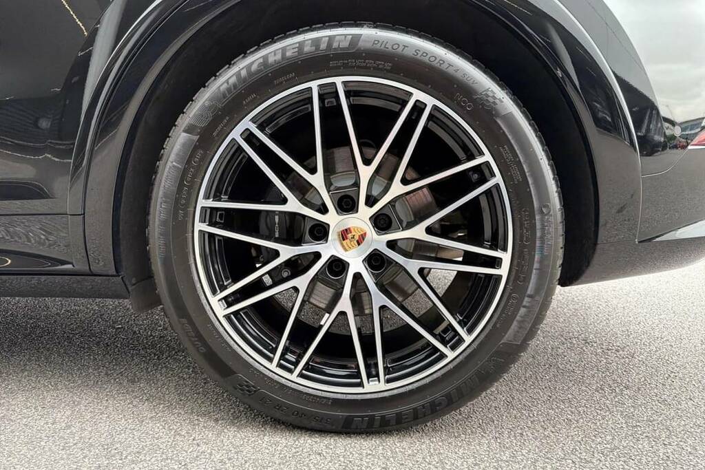 Porsche Cayenne V6 E-hybrid 2025 Grey #14