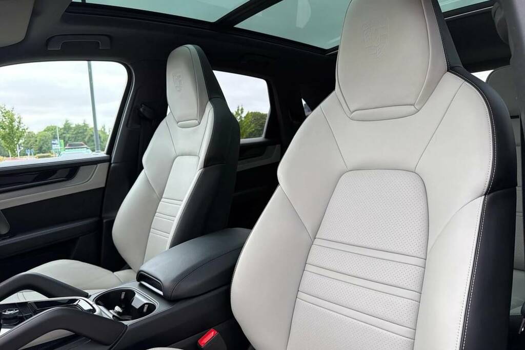 Porsche Cayenne V6 E-hybrid 2025 Grey #32