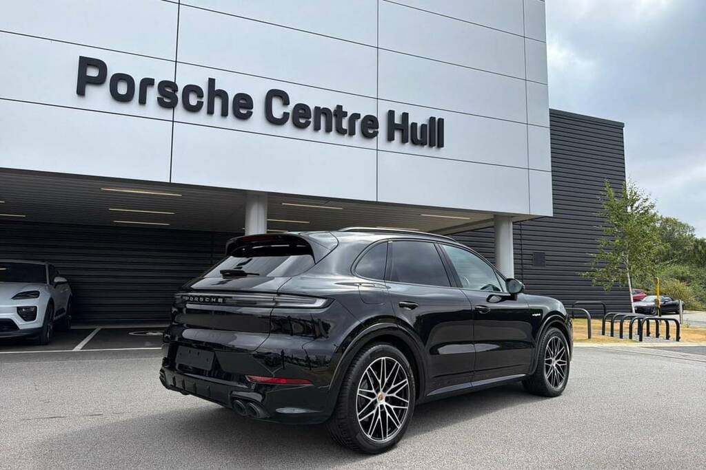 Porsche Cayenne V6 E-hybrid 2025 Grey #48