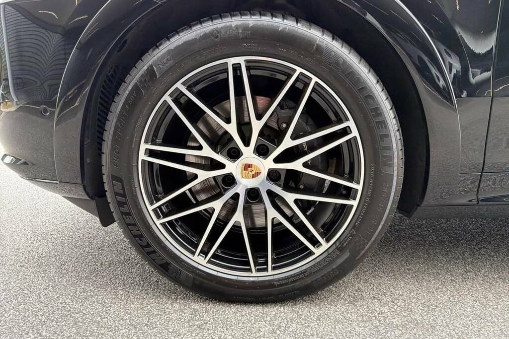 Porsche Cayenne V6 E-hybrid 2025 Grey #11