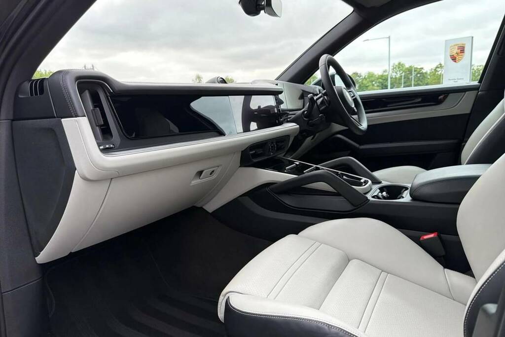 Porsche Cayenne V6 E-hybrid 2025 Grey #31