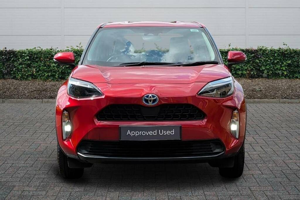 Toyota Yaris Cross 1.5 Hybrid Icon Cvt Red #3