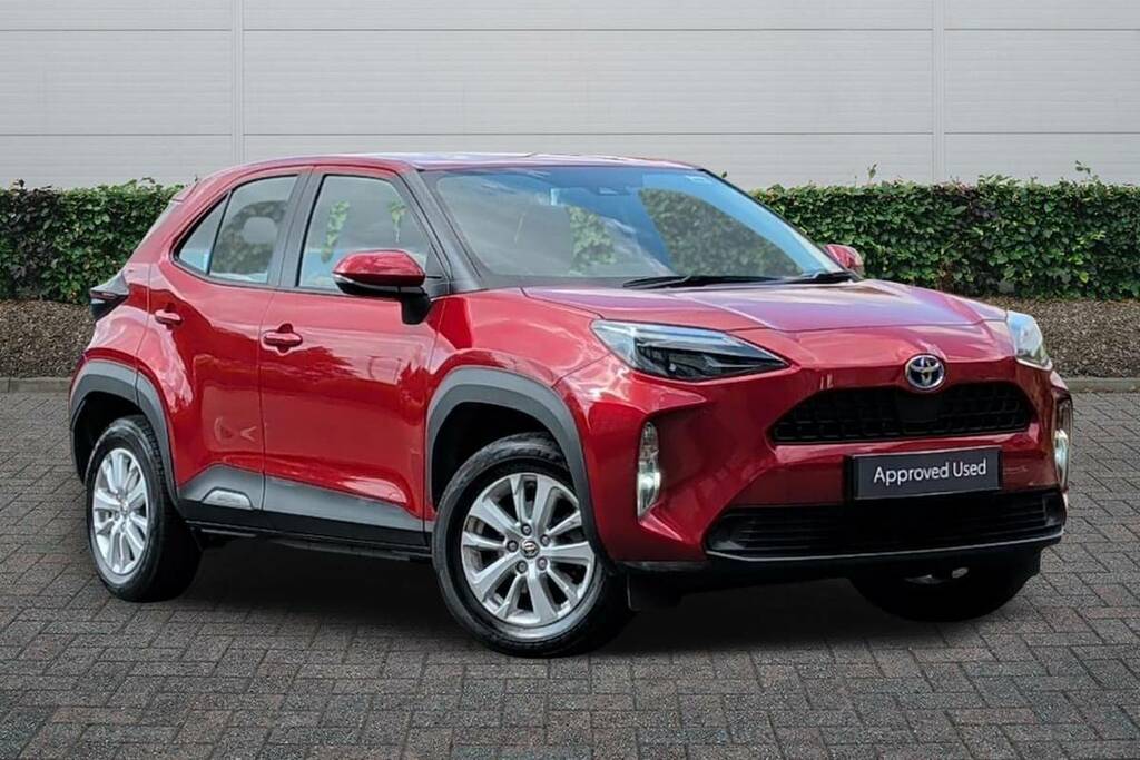 Toyota Yaris Cross 1.5 Hybrid Icon Cvt Red