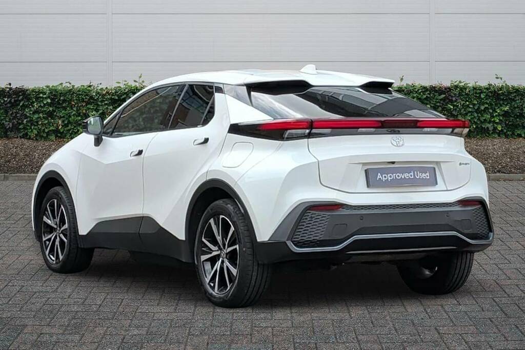 Toyota C-Hr 2.0 Phev Design Cvt LL74BCU White #2