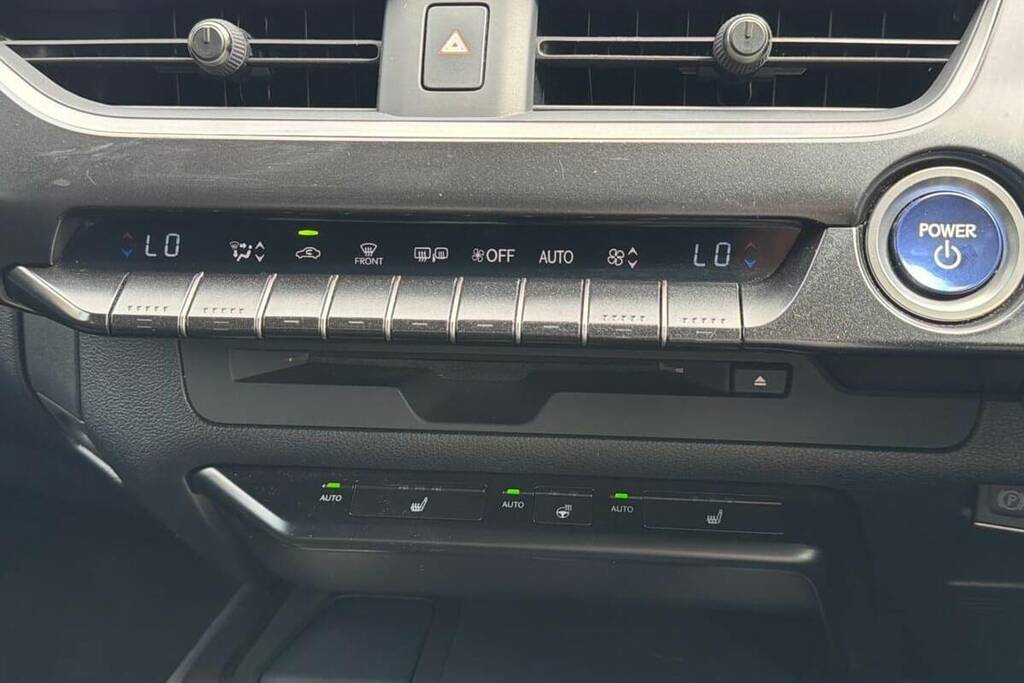 Lexus UX 250H 2.0 Cvt Nav Blue #29