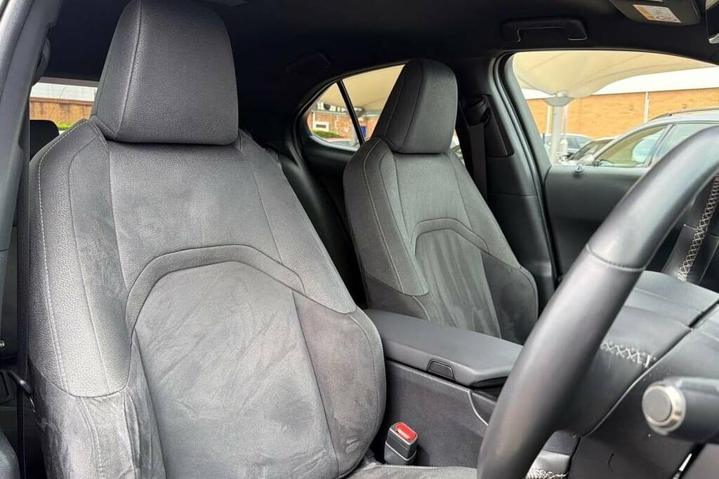 Lexus UX 250H 2.0 Cvt Nav Blue #17