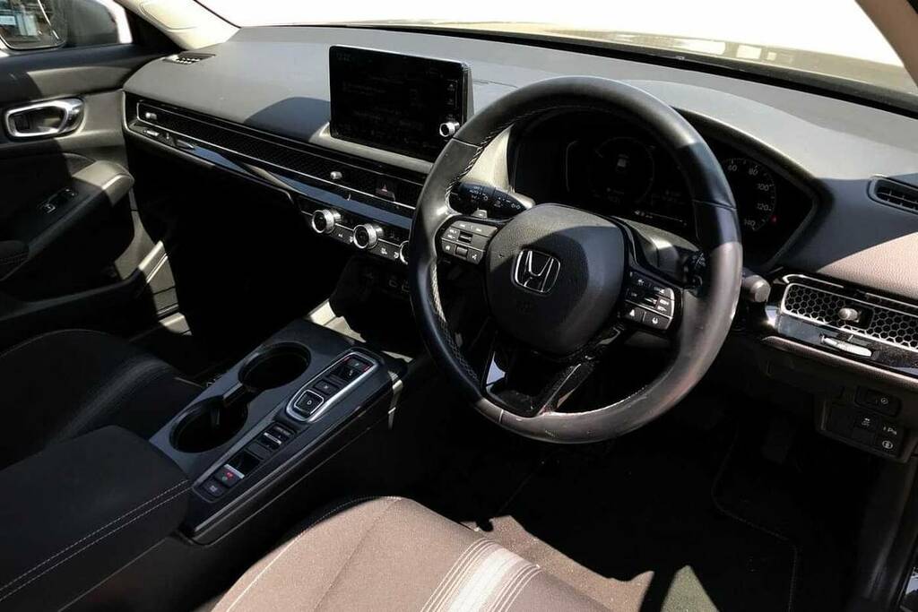 Honda Civic Advance I-mmd Cvt White #11