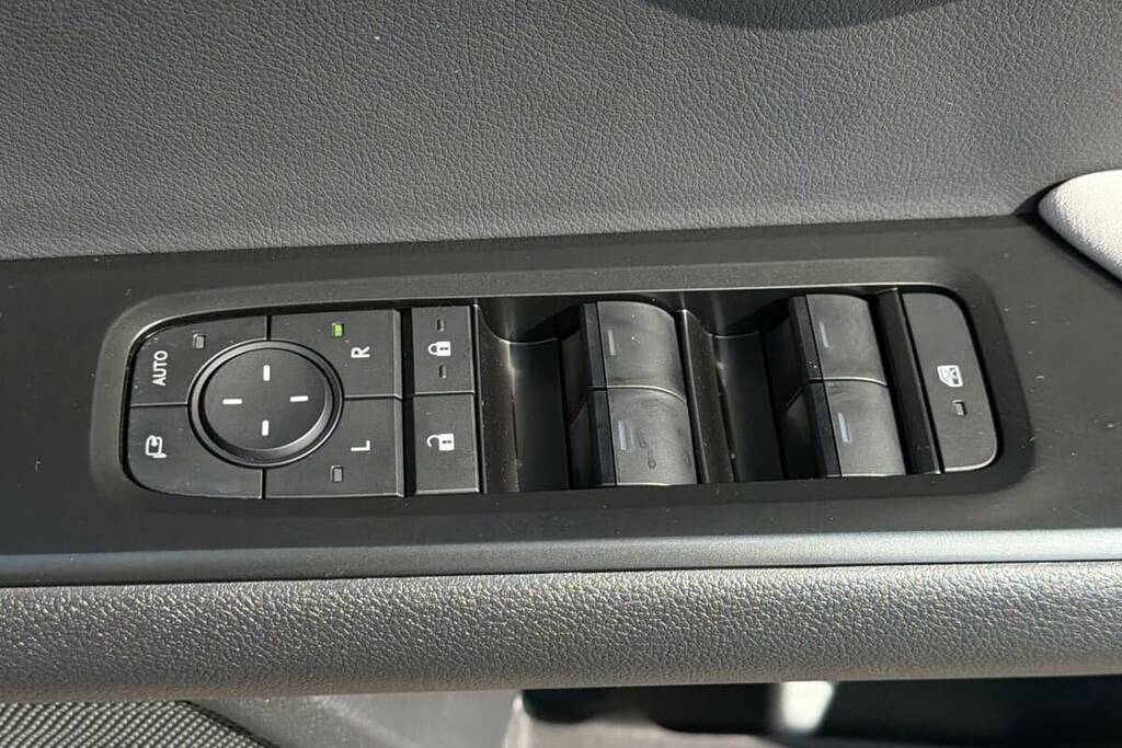 Lexus UX 300E 72.8Kwh Premium Plus Grey #28