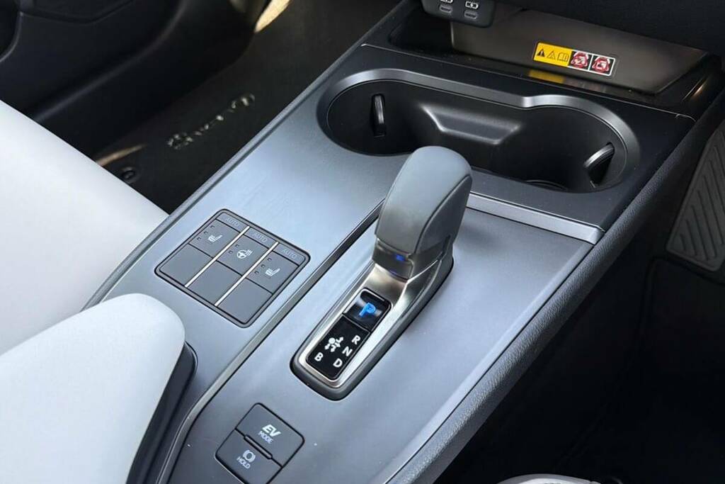 Lexus UX 300E 72.8Kwh Premium Plus Grey #27