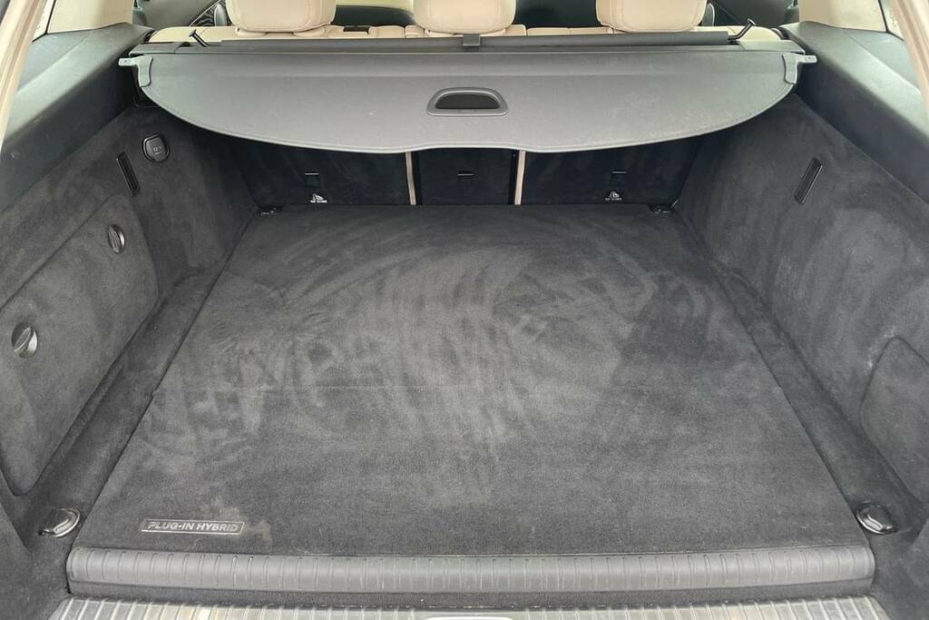 Mercedes-Benz C Class C350e Sport Premium Plus Black #2