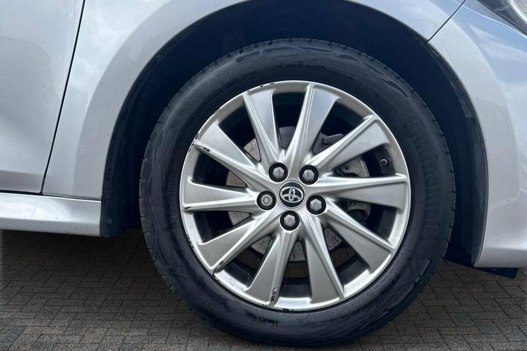 Toyota Yaris 1.5 Hybrid Icon Cvt FG73PGV Silver #6
