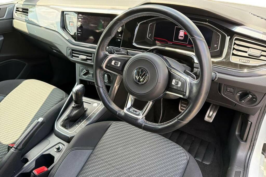 Volkswagen Polo 1.0 Tsi 115 R-line Dsg White #4