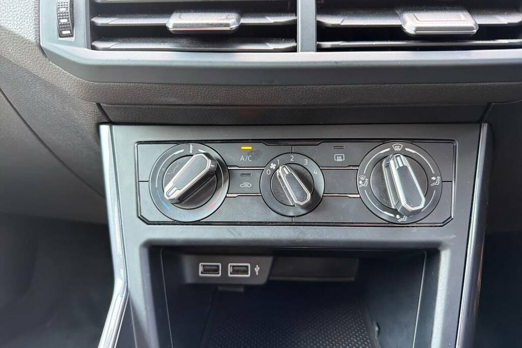 Volkswagen Polo Hatchback White #8