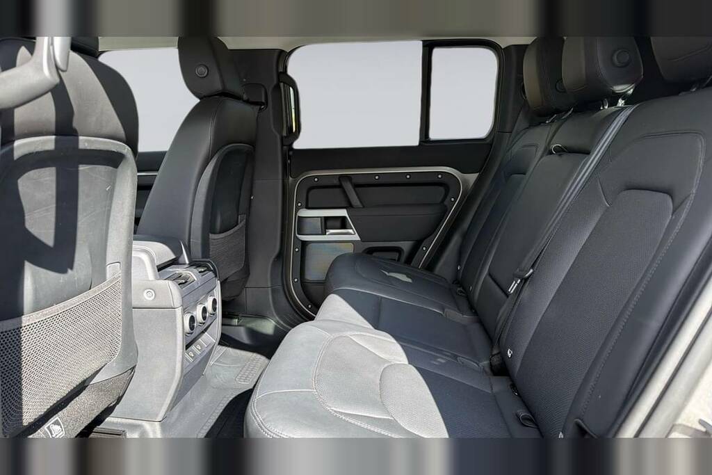 Land Rover Defender 110 2.0 P400e Xs Edition 110 BD72GPX Silver #4