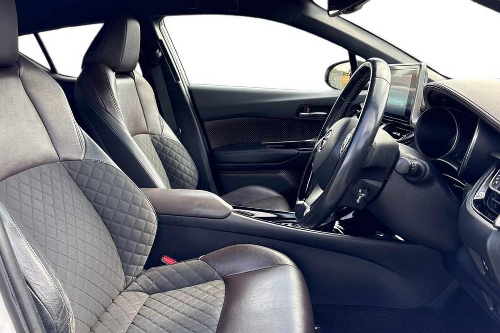 Toyota C-Hr Dynamic Grey #12