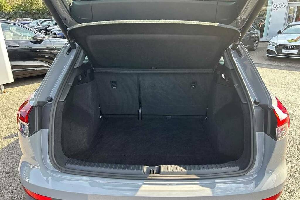 Audi Q4 E Tron 150Kw 40 82Kwh S Line White #11