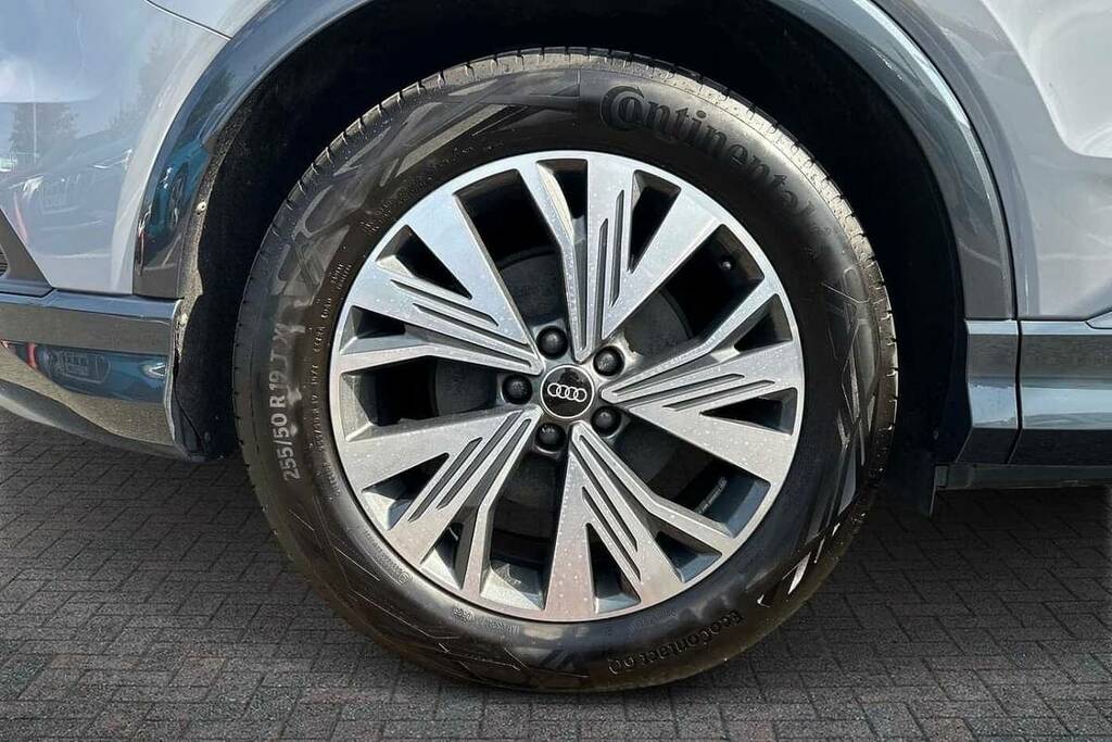 Audi Q4 E Tron 150Kw 40 82Kwh Sport Grey #5