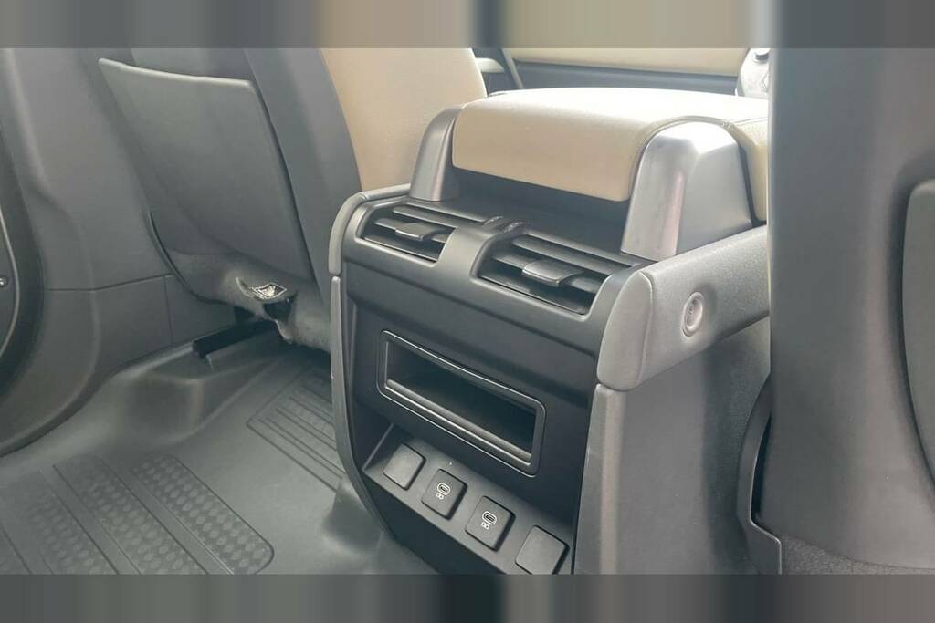 Land Rover Defender 110 X-dynamic Se Green #18